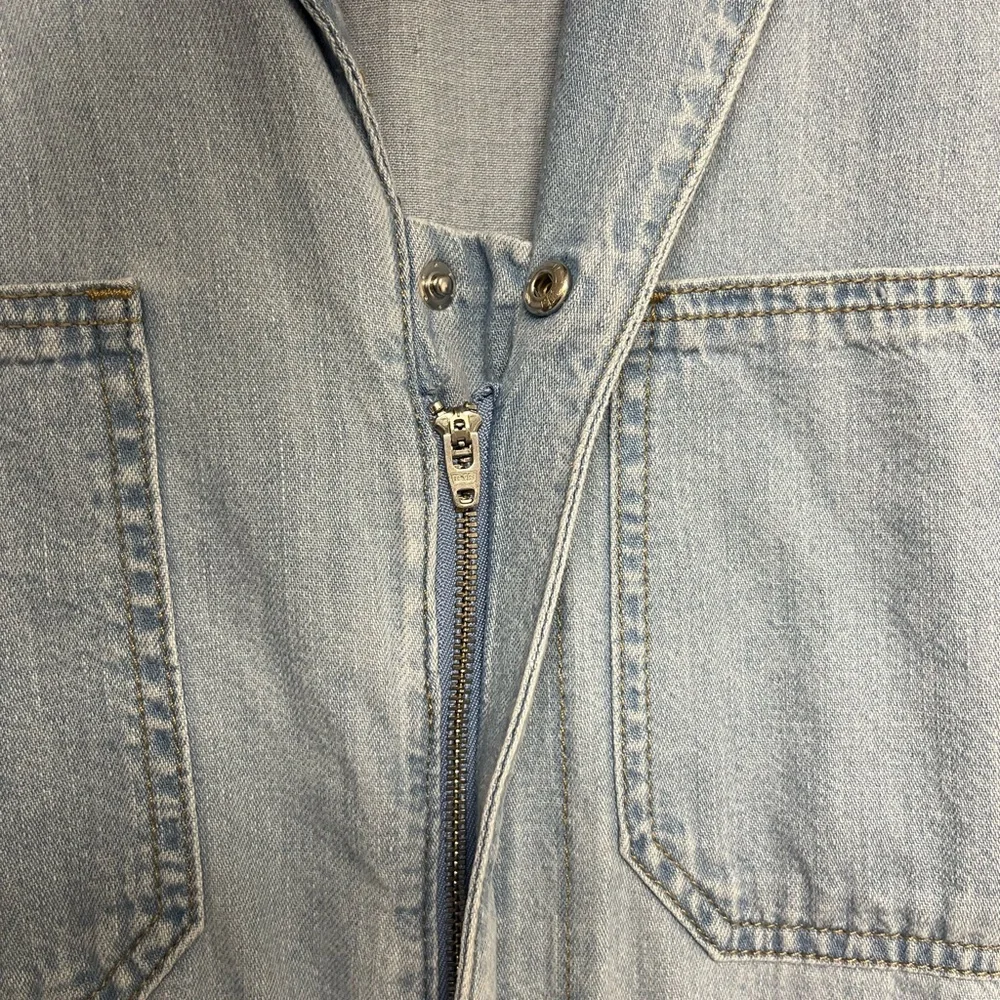 Levi’s X FARM RIO- Denim Jumpsuit with Parrot Print - Picture 9 of 11